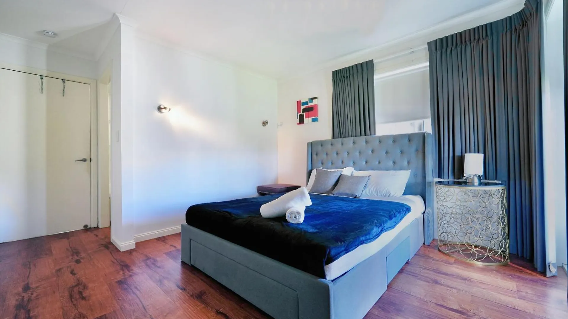 Broadbeach Casa Waterfront Resort With Pier-Enjoy Fishing On Vacation Gold Coast Villa