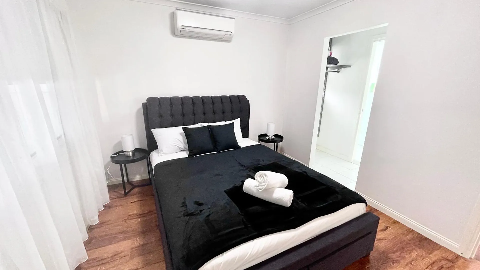 Villa Broadbeach Casa Waterfront Resort With Pier-Enjoy Fishing On Vacation Gold Coast Australia