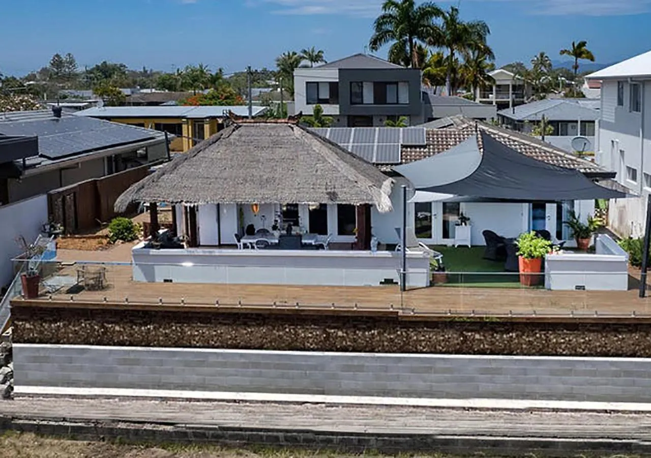Broadbeach Casa Waterfront Resort With Pier-Enjoy Fishing On Vacation Gold Coast