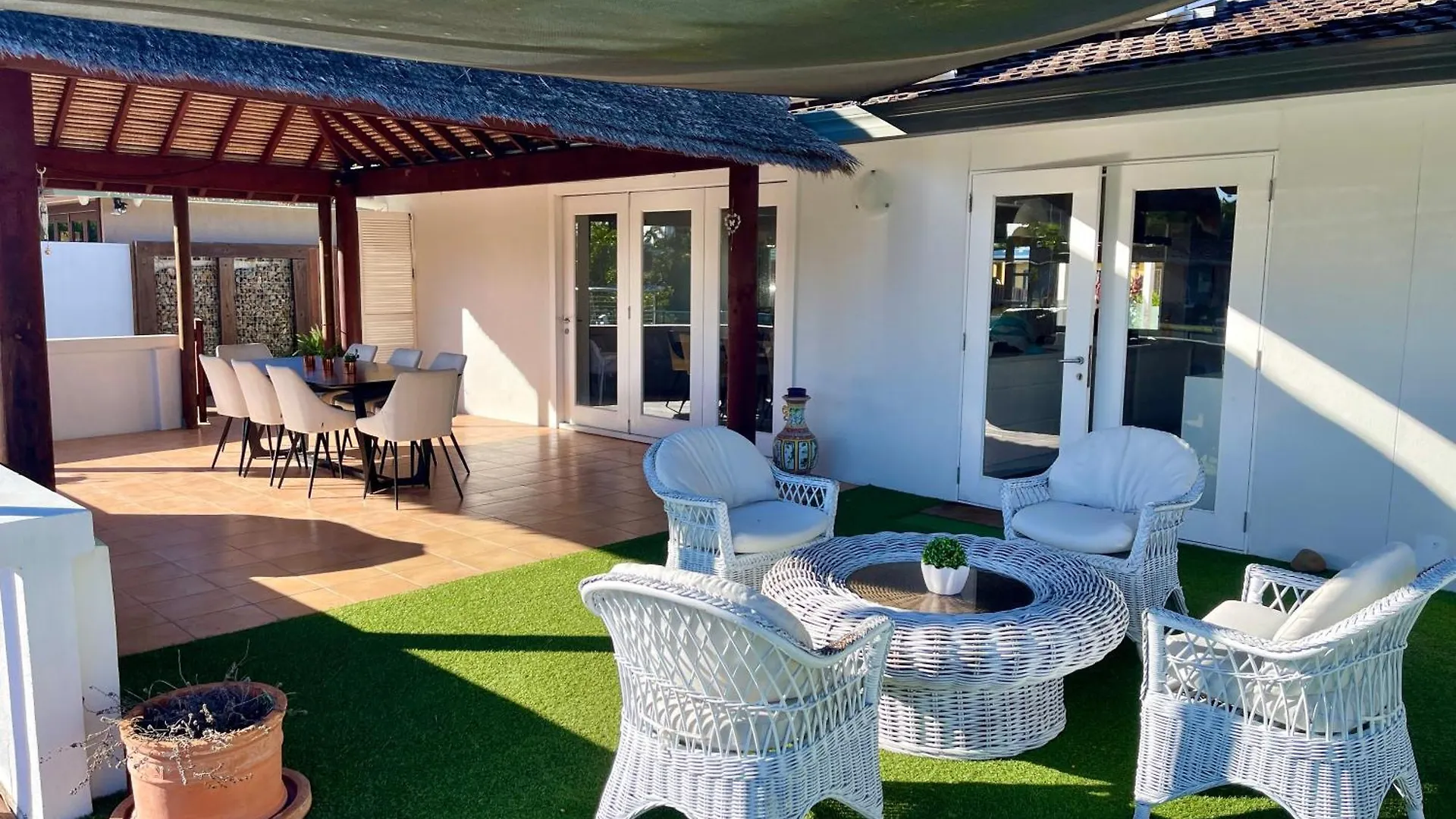 Broadbeach Casa Waterfront Resort With Pier-Enjoy Fishing On Vacation Gold Coast 0*,  Australia